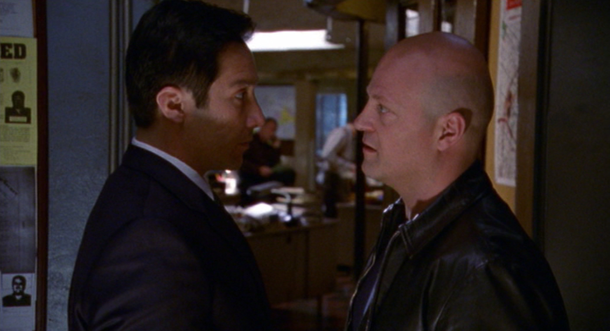 Tenir tête à sa hiérarchie, quitte à mentir. Ici, Vic face à Aceveda.